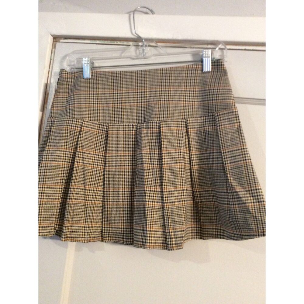 RSQ Tan and Black Plaid Pleated Mini Skirt